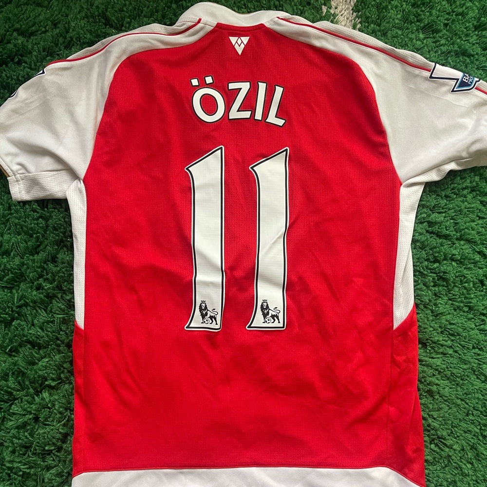 Arsenal Özil Jersey